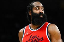 开云体育在线-关于快船主场击败爵士，乔治24分的信息