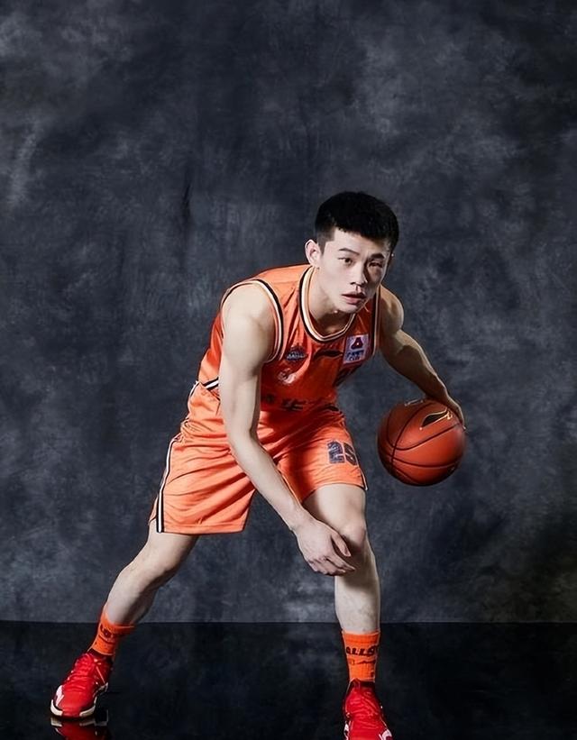 辽宁队冲击季后赛，核心球员状态神勇