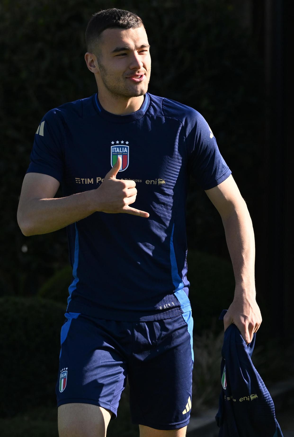 包含欧国联比赛球员个人技术突出，备战期间获得表彰的词条