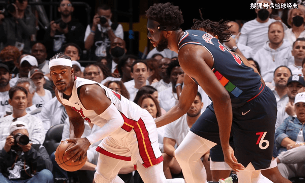 霍弗德防守是球队胜负关键，首场比赛做好的简单介绍