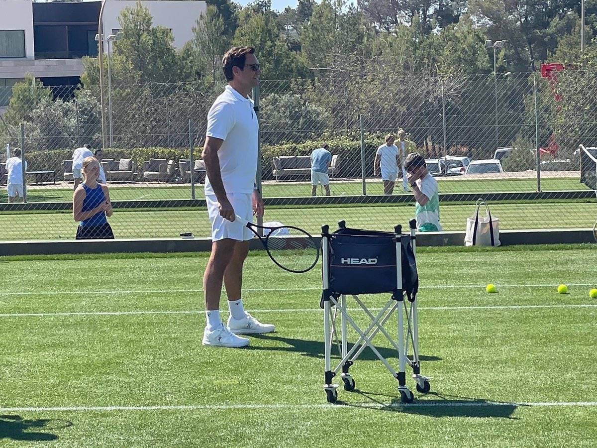 日本网球队力克英国网球队，费德勒绝境逆转