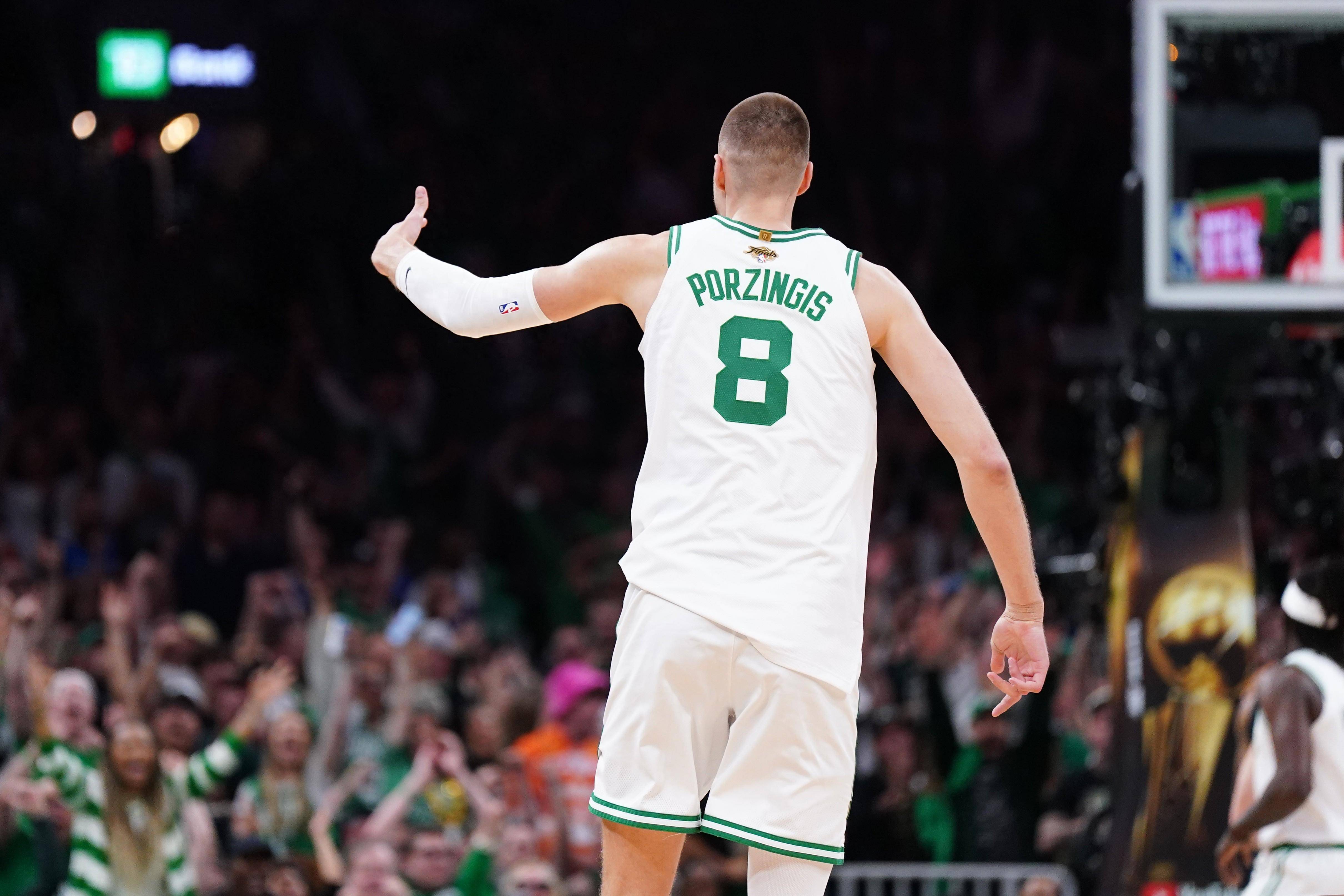 包含意大利男篮爆冷步行者,波尔津吉斯惊艳世界的词条 包含意大利男篮爆冷步行者,波尔津吉斯惊艳世界的词条