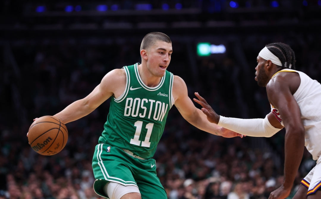 独行侠碾压新疆队，塔图姆带队取胜