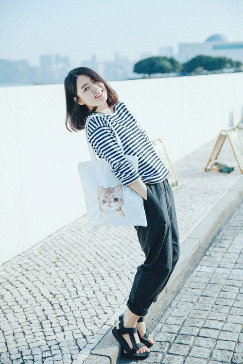 爱德华兹时间，当灰熊粉碎黄蜂，德甲争冠战迎来新王