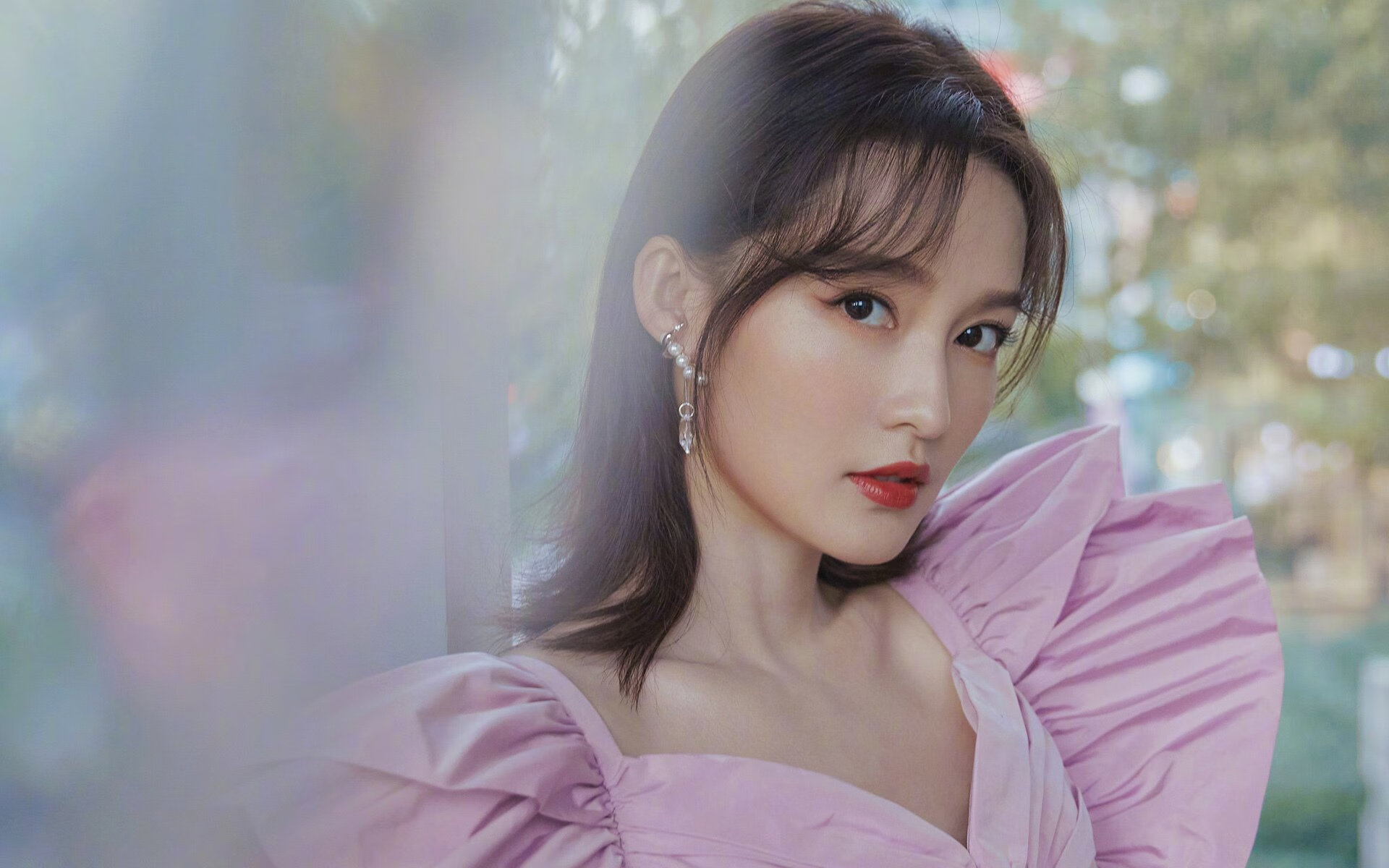 米切尔教科书级表现闪耀,鹈鹕主场轻取猛龙